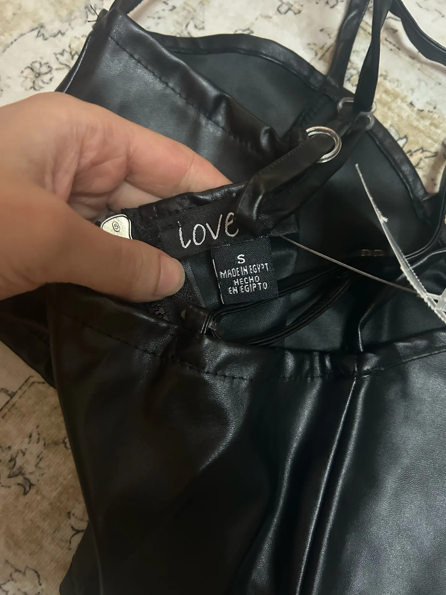 Black pleather crop top - Image 3