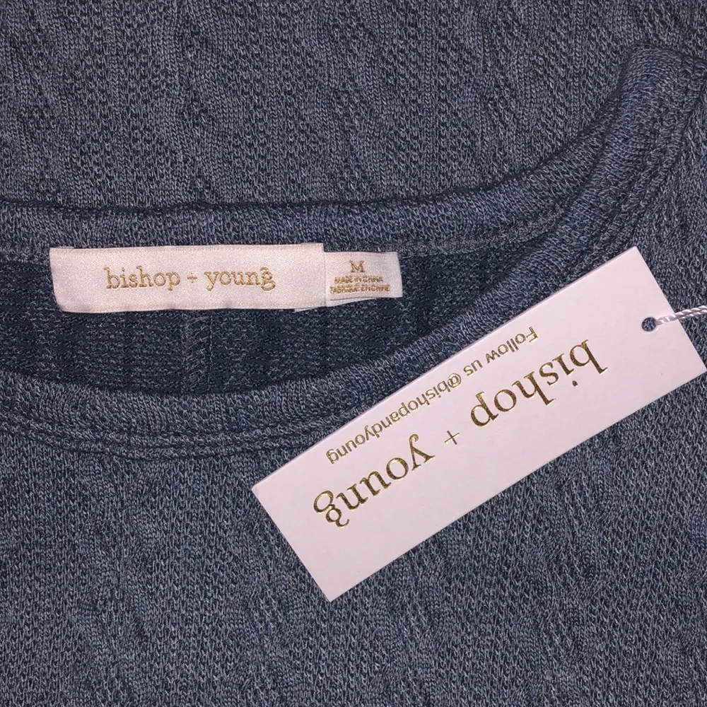 Bishop + Young NWT Size M Cloud Blue Crop Heritage Cable Tee Sweater Top - Image 5