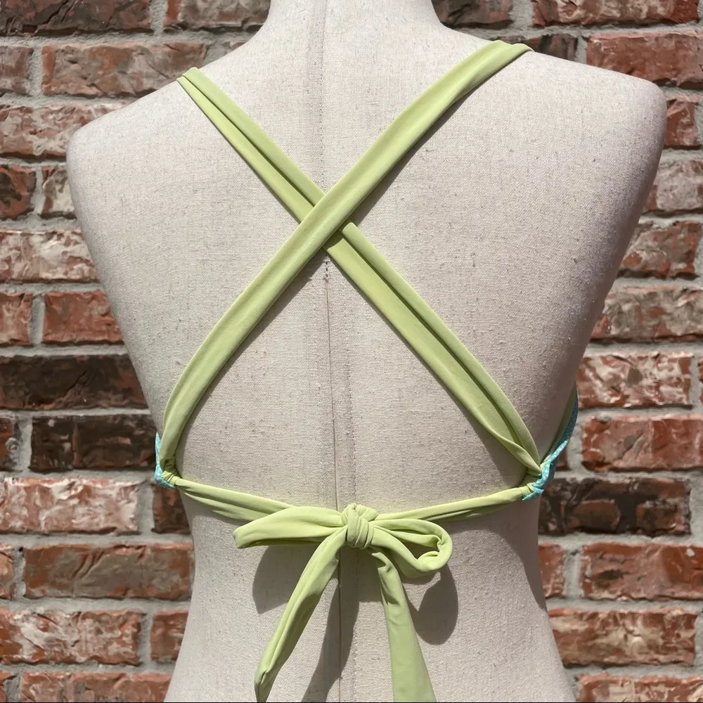 blue and green crisscrossed halter bikini top / L / Excellent condition - Image 7