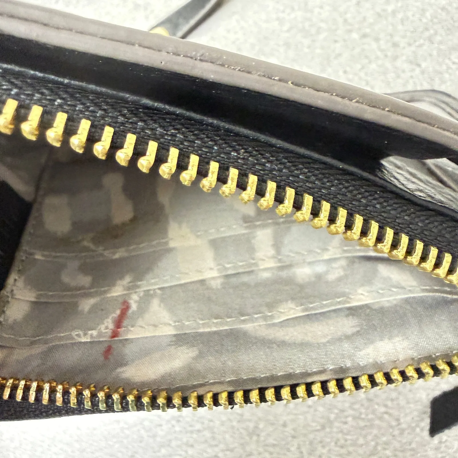 Aimee Kestenberg Phone Crossbody Bag Black Zip Wallet Cards Studded Gold Purse - Image 11