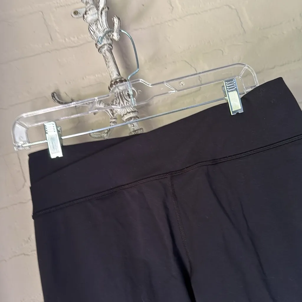 Lululemon crossover pants stretch size 10 straight leg black - Image 4