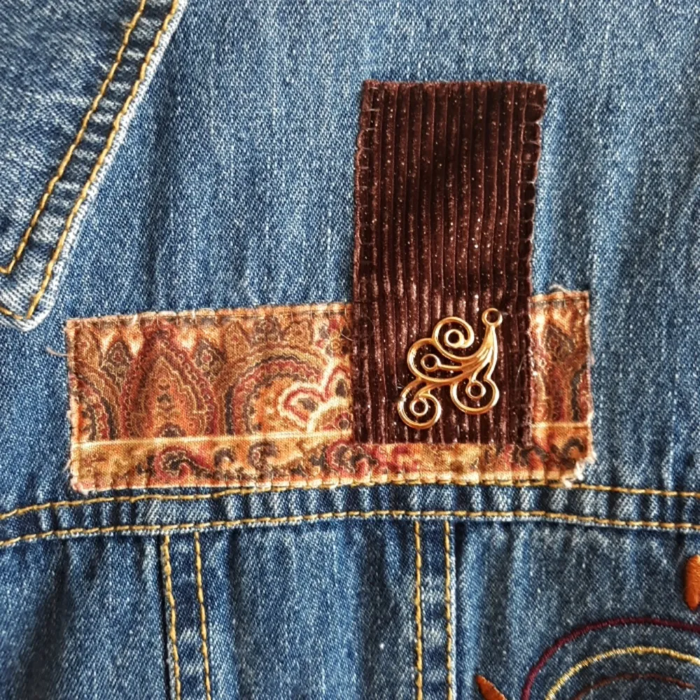 Erin London  Denim Jacket Beadwork Embroidered - Image 3