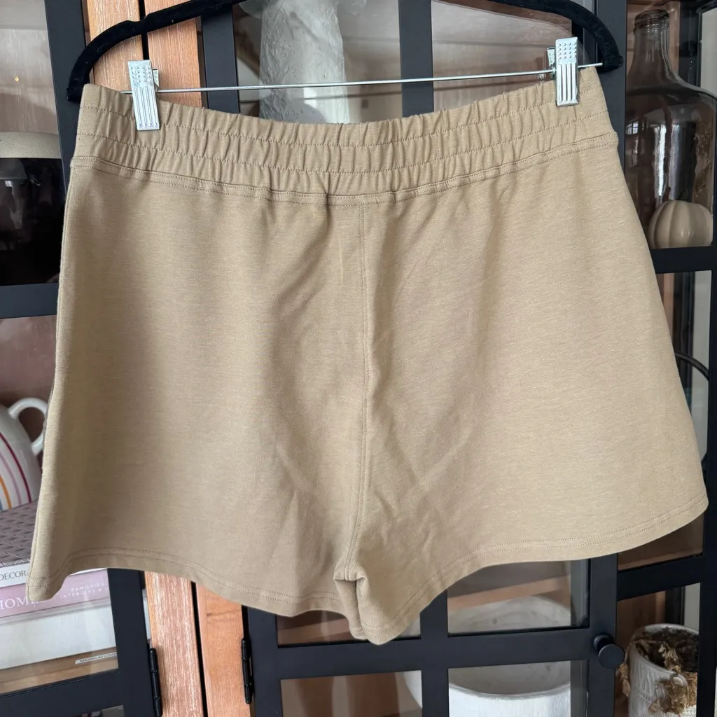 Outdoor Voices Beachtree 3.5” shorts high waisted rise khaki hiking elmwood - Image 3