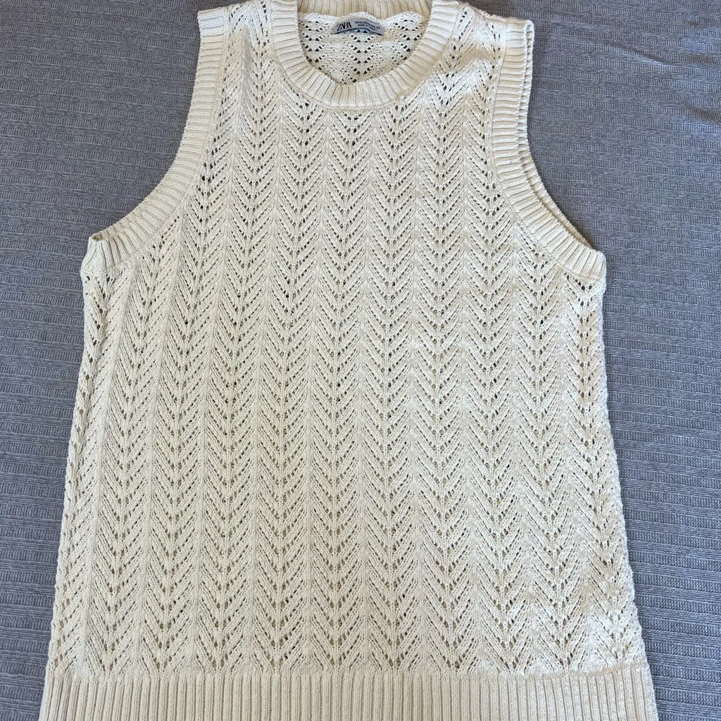 Zara‎ Cable Knit Vest In Ivory Size Medium - Image 3