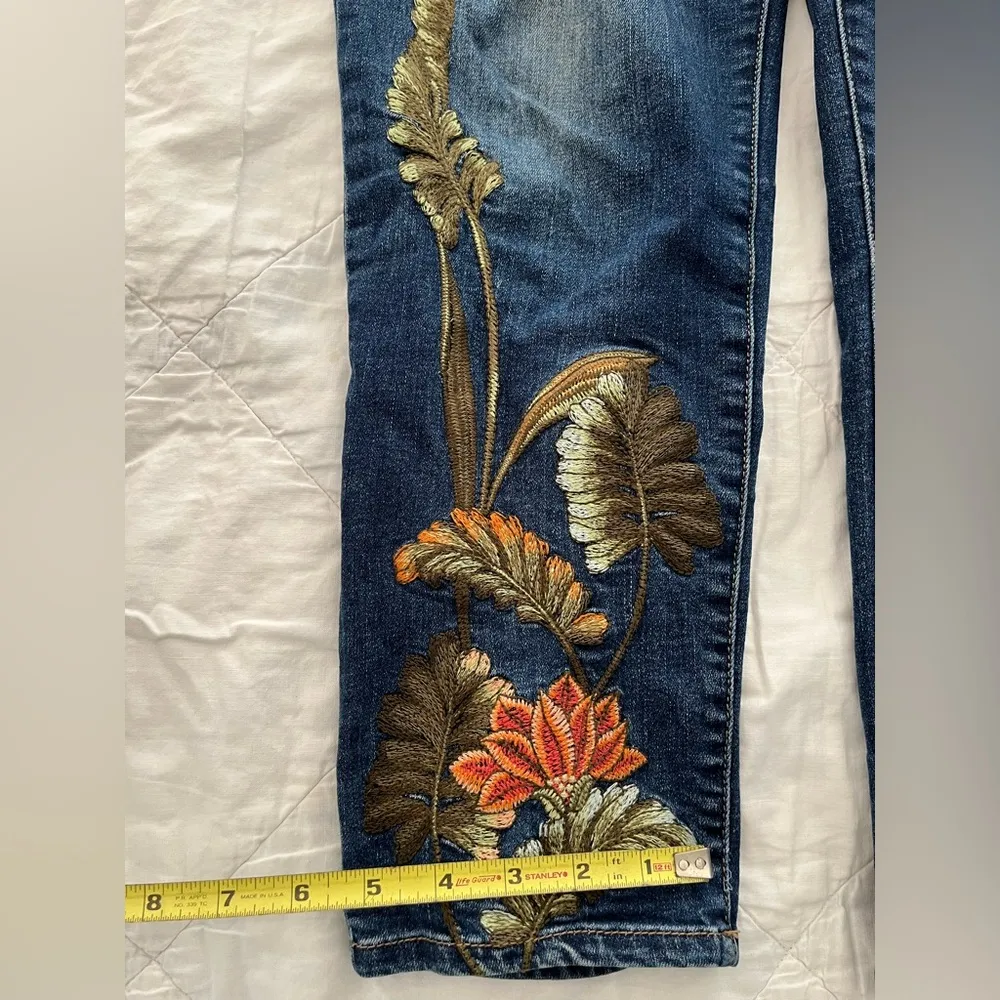 Chico’s jeans with floral embroidery - Image 7