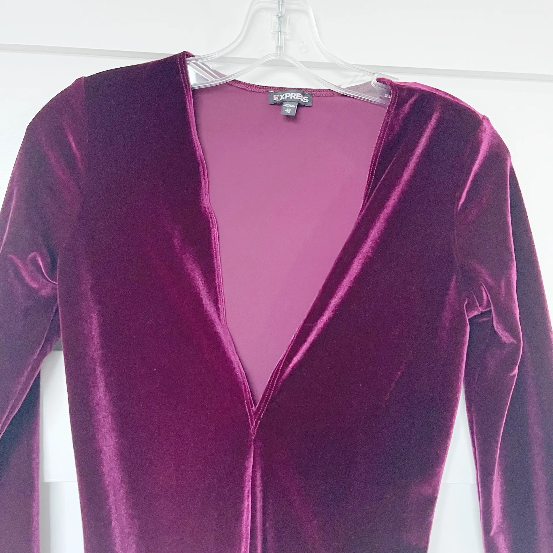 EXPRESS Velvet Deep V-Neck Long Sleeve Bodysuit - Image 5