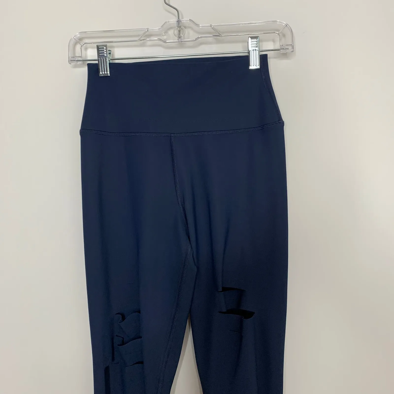 Alo Yoga High Waist Ripped Warrior Legging Navy Athleisure - Image 9