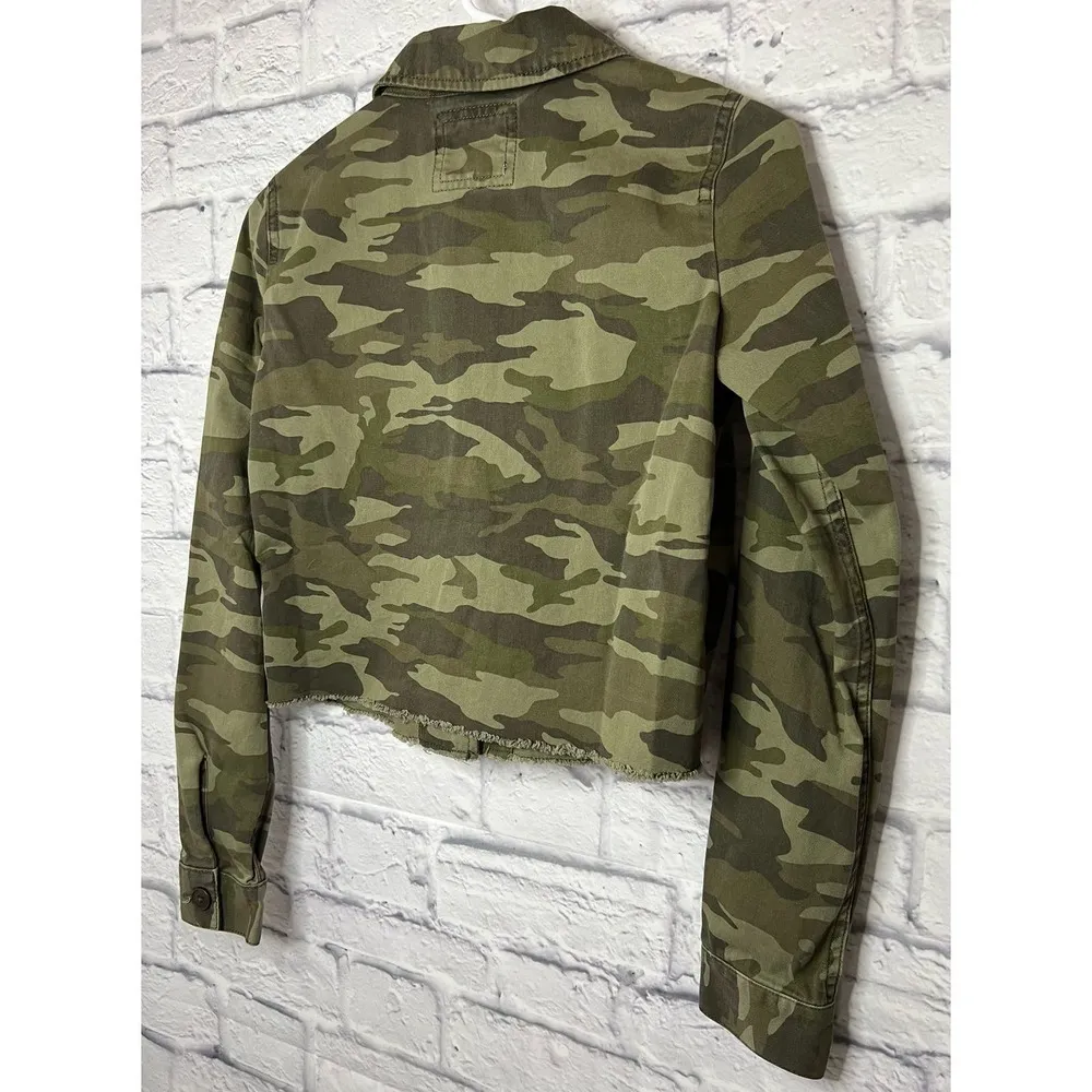 Mudd cropped camo button up jacket XS - Image 4