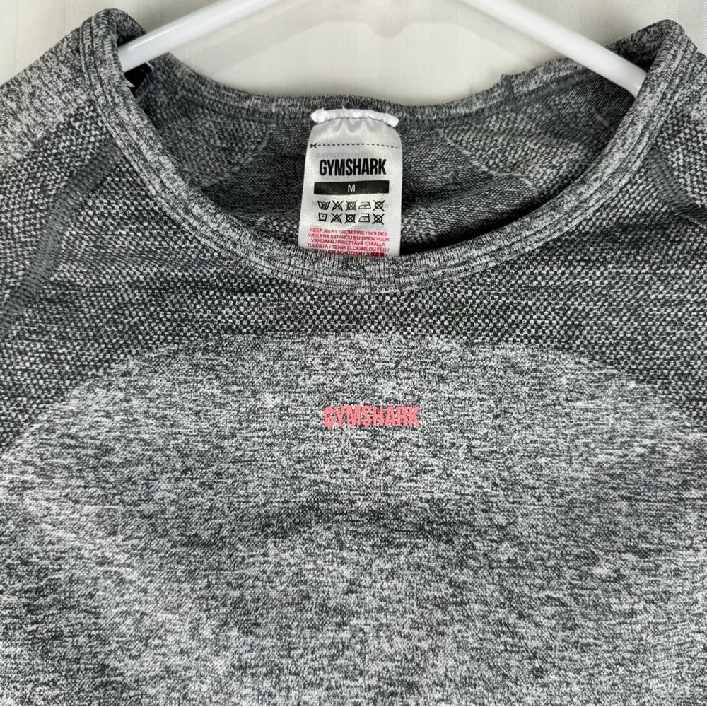 Gymshark Flex Crop Top Gray Long Sleeve Compression Workout Shirt Size Medium - Image 5