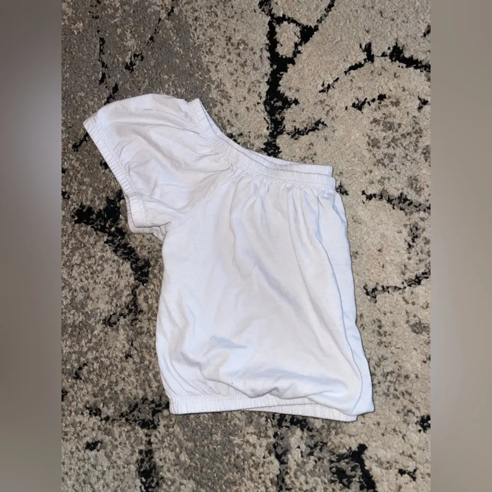 ⚠️SOLD⚠️Off the shoulder crop top Blue - Image 4