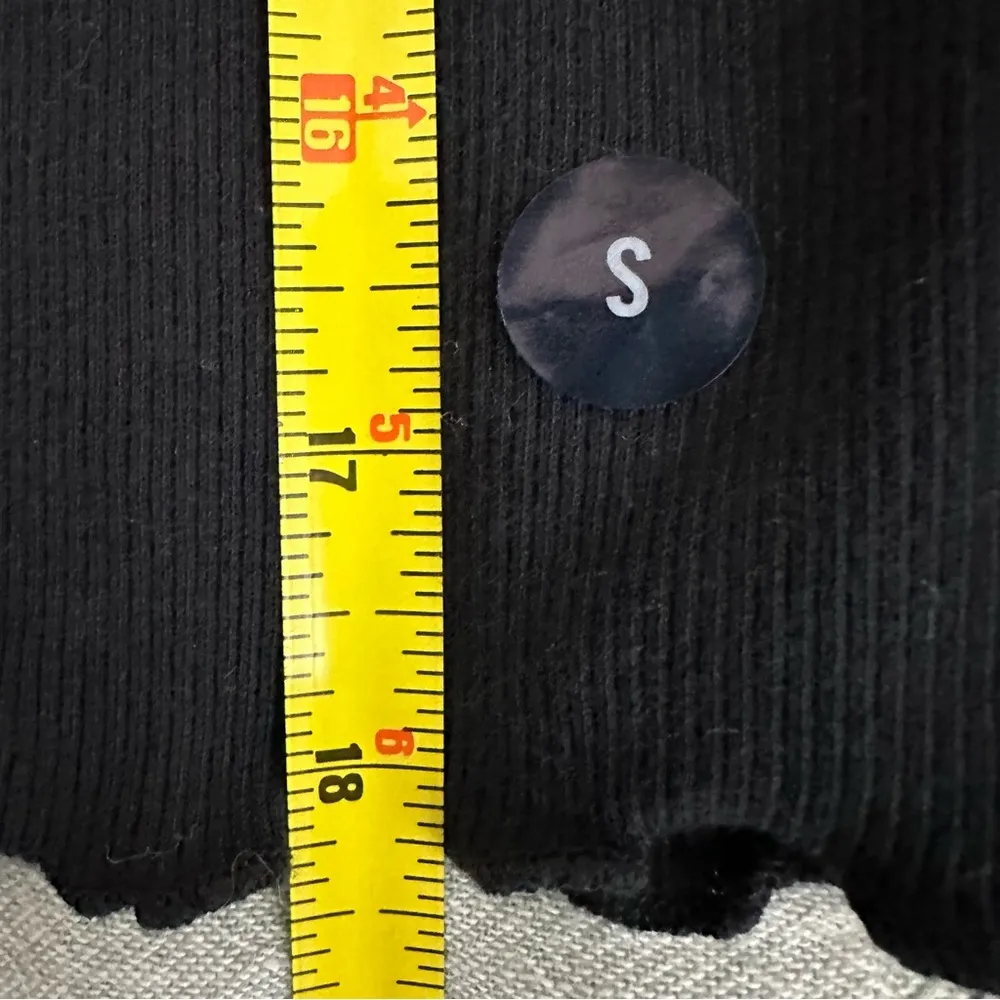 Hollister Daisy Logo Black Long Sleeve Lettuce Hem Baby Tee Size Small NEW - Image 6