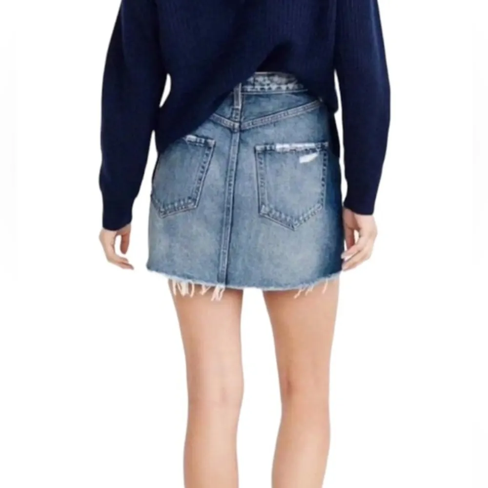 Abercrombie&Fitch🦎Distressed Denim Skirt🌵 - Image 2