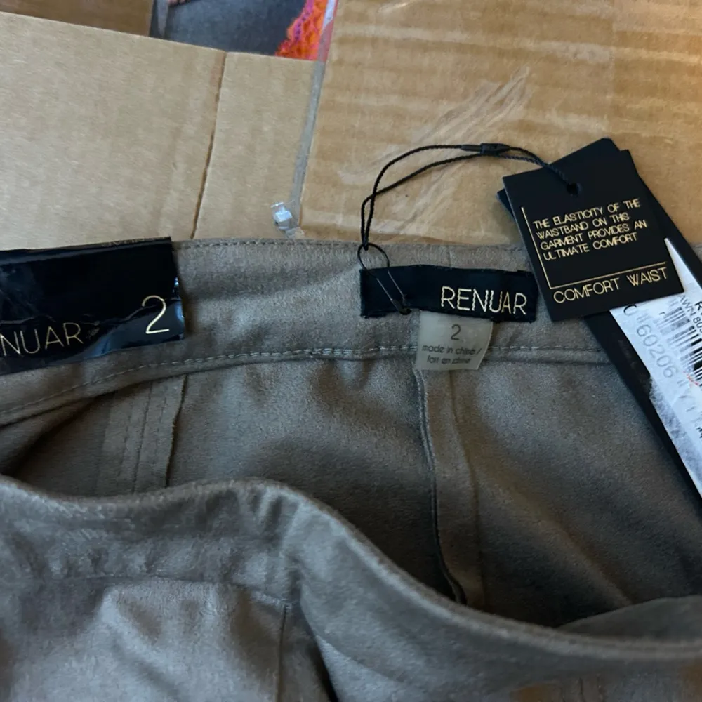 Nwt Renuar Tan Faux Suede Pull On Pants Brown Size 2 - Image 3