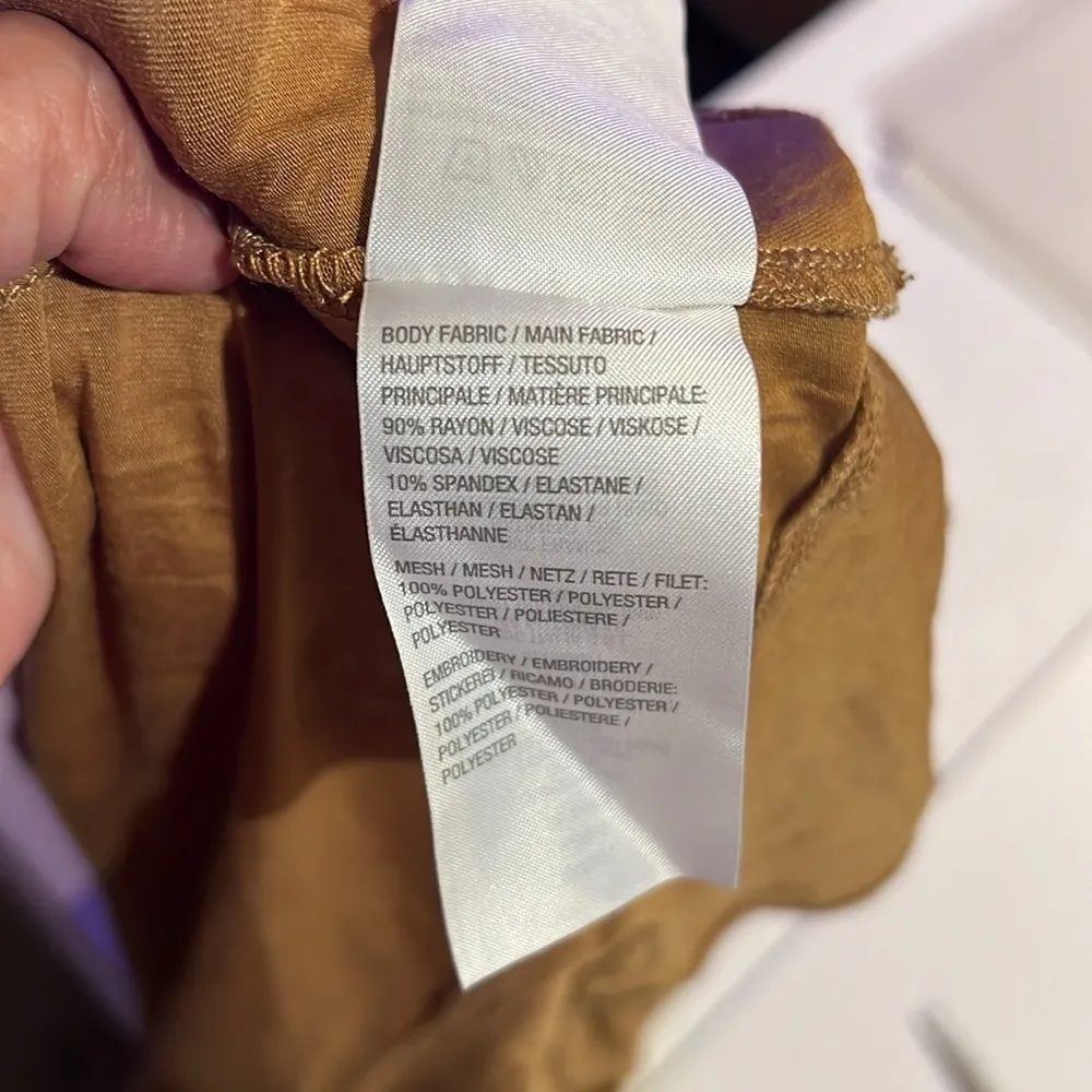 Logo lavish women’s tunic, long sleeve embroidered size small - Image 12