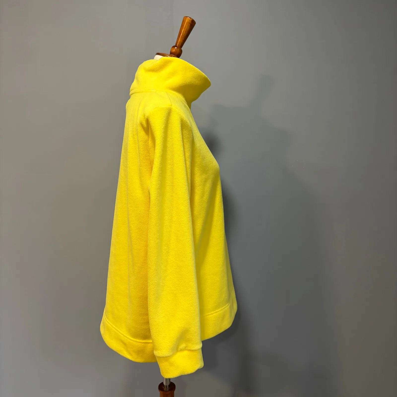 VTG Y2K Winter Yellow Tommy Hilfiger Fleece Turtleneck Pullover, Size Large - Image 5