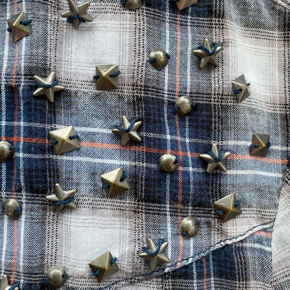 Love Stitch Plaid Western Shirt With Studs - Image 3