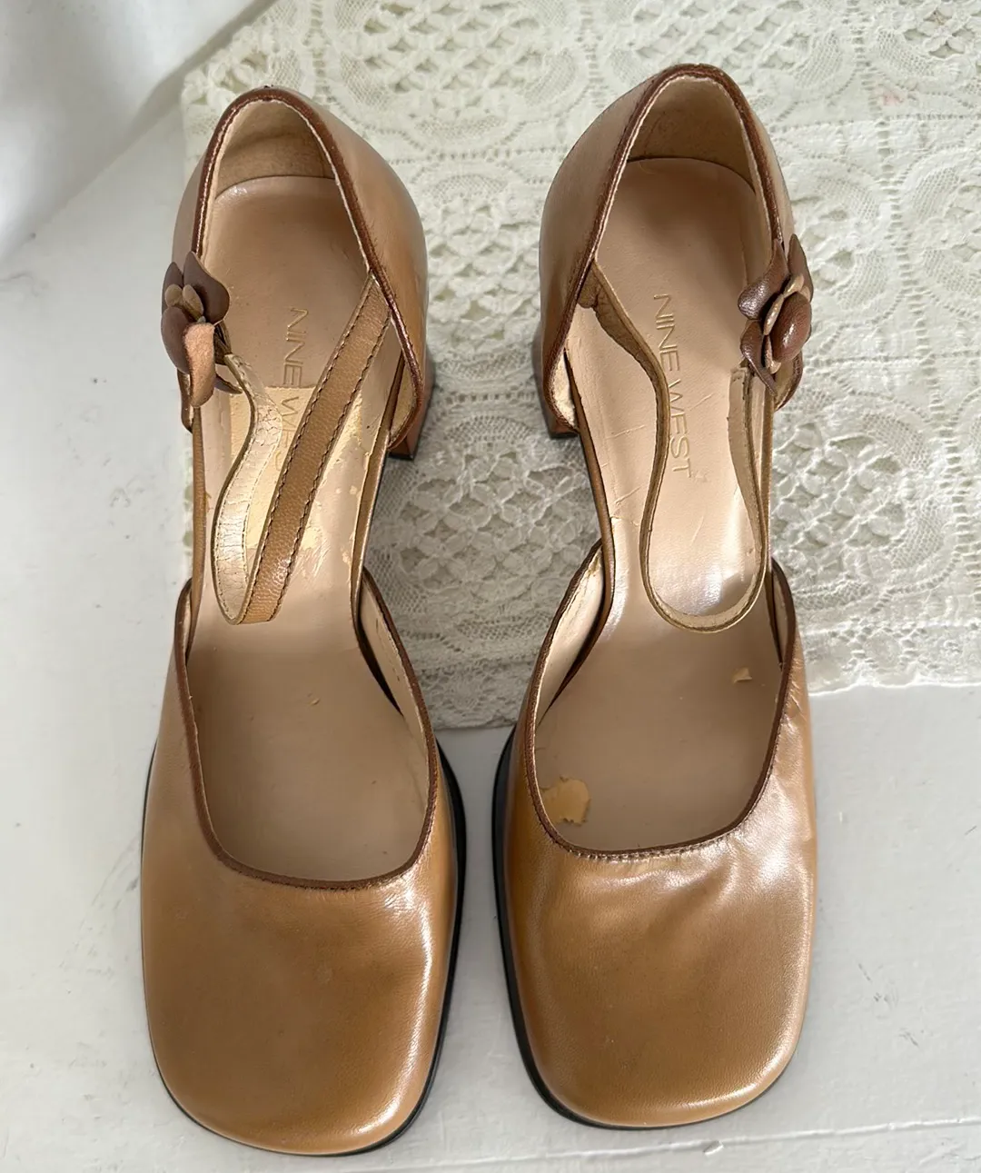 Vintage Leather Flower Heel - Image 18