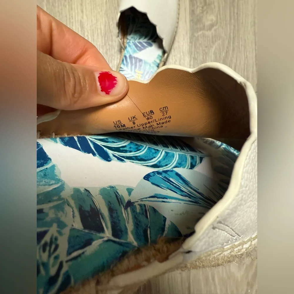 J.McLaughlin White scalloped sandals size 10 - Image 5