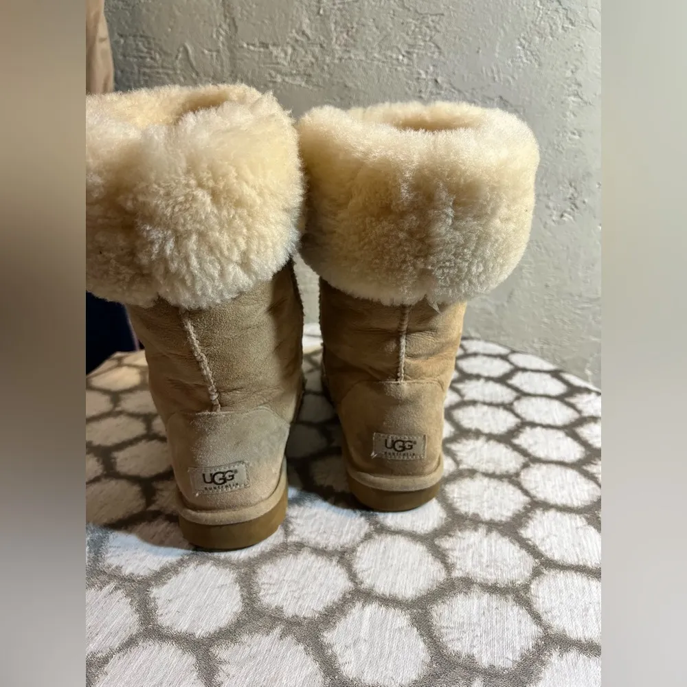 UGG Australia Tan Shearling Boots - Image 7