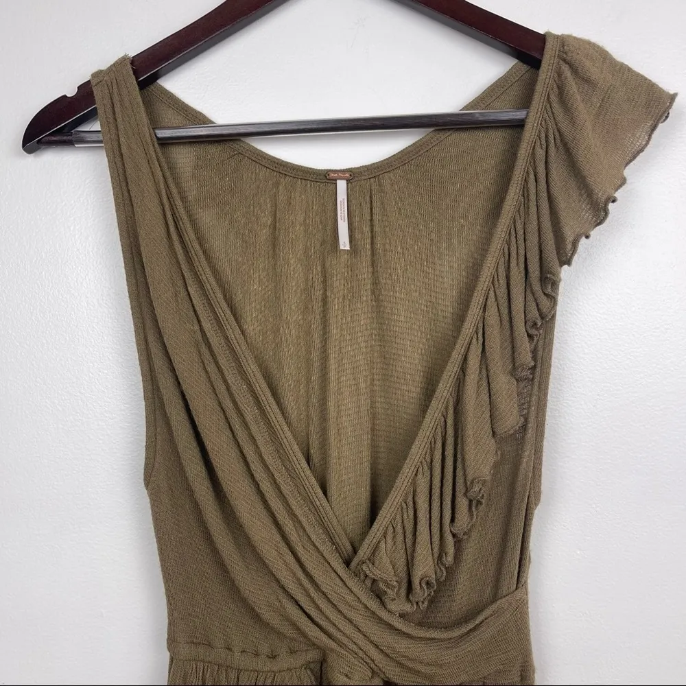 𝅺Free People Women’s Float Away Asymmetrical Ruffle Tank Size Small - Image 8