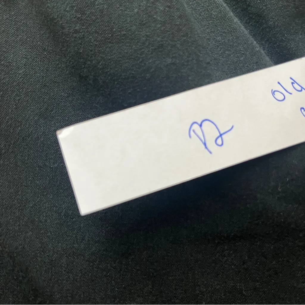 Old Navy Black Pixie Pants - Image 8