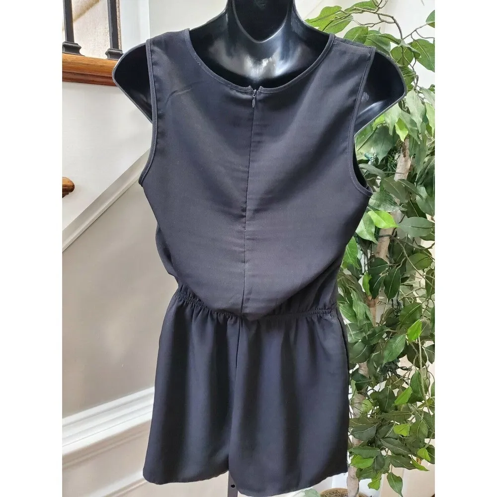 Forever 21 Women's Solid Black Polyester Sleeveless Round Neck Romper Size Small - Image 7