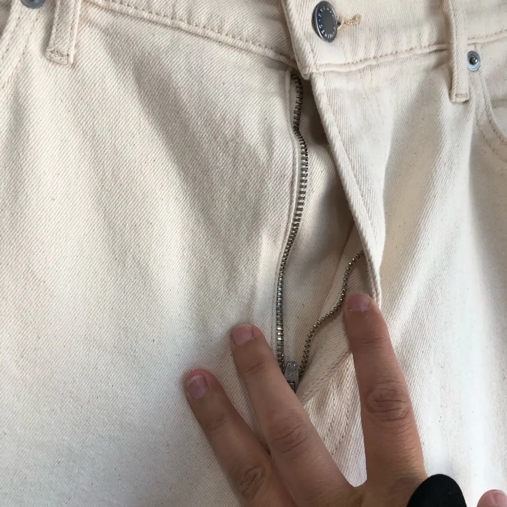 Everlane the original cheeky jean crop size 31 - Image 2