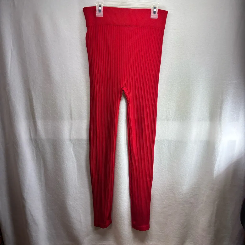 Elegant Red V - Image 8