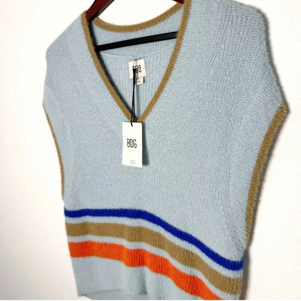 Urban Outfitters BDG Aden‎ Fuzzy Striped Sweater Vest Women's Size Small $59 - Image 4