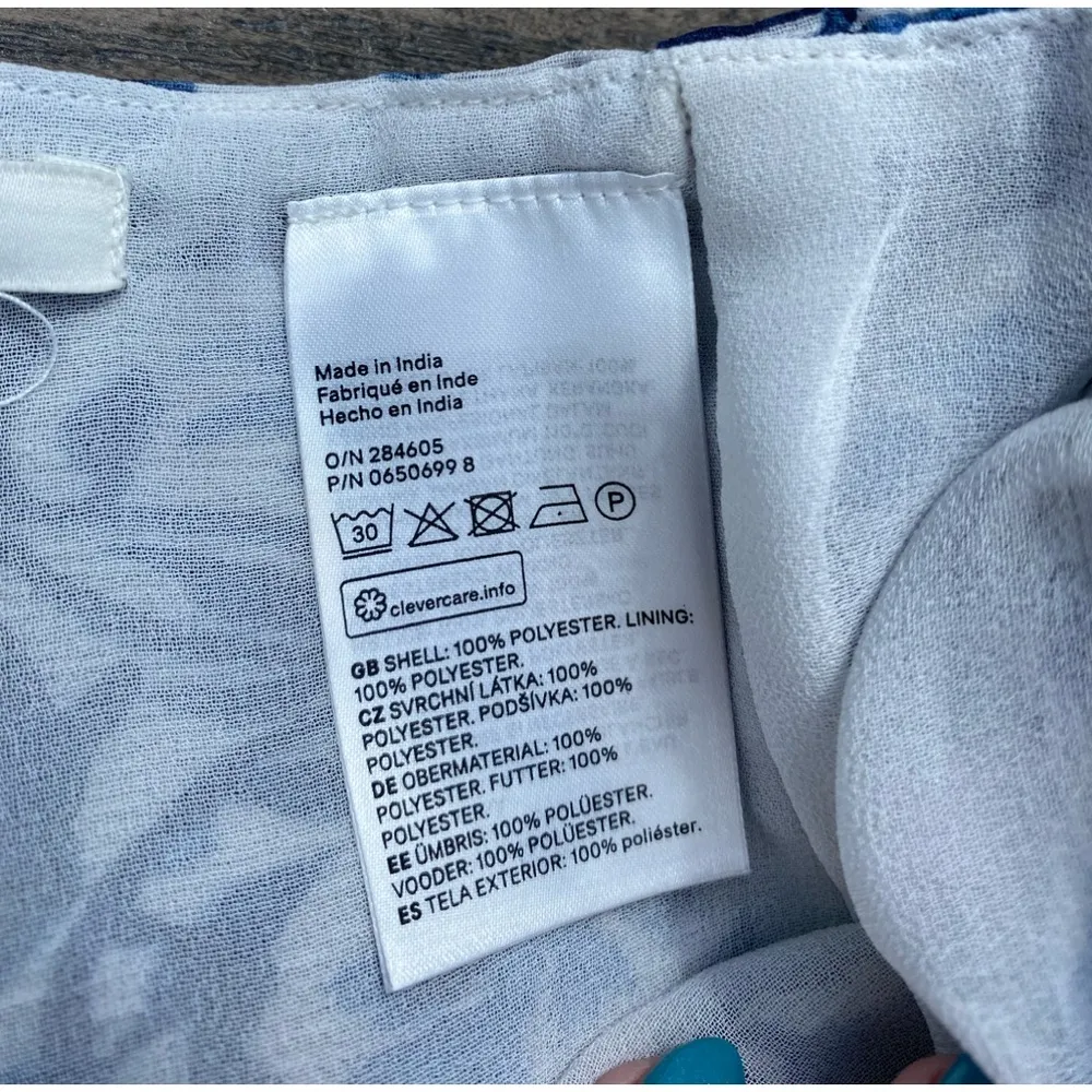 H&M Size 0 Blue Floral Mini Skirt Feminine Dainty - Image 5