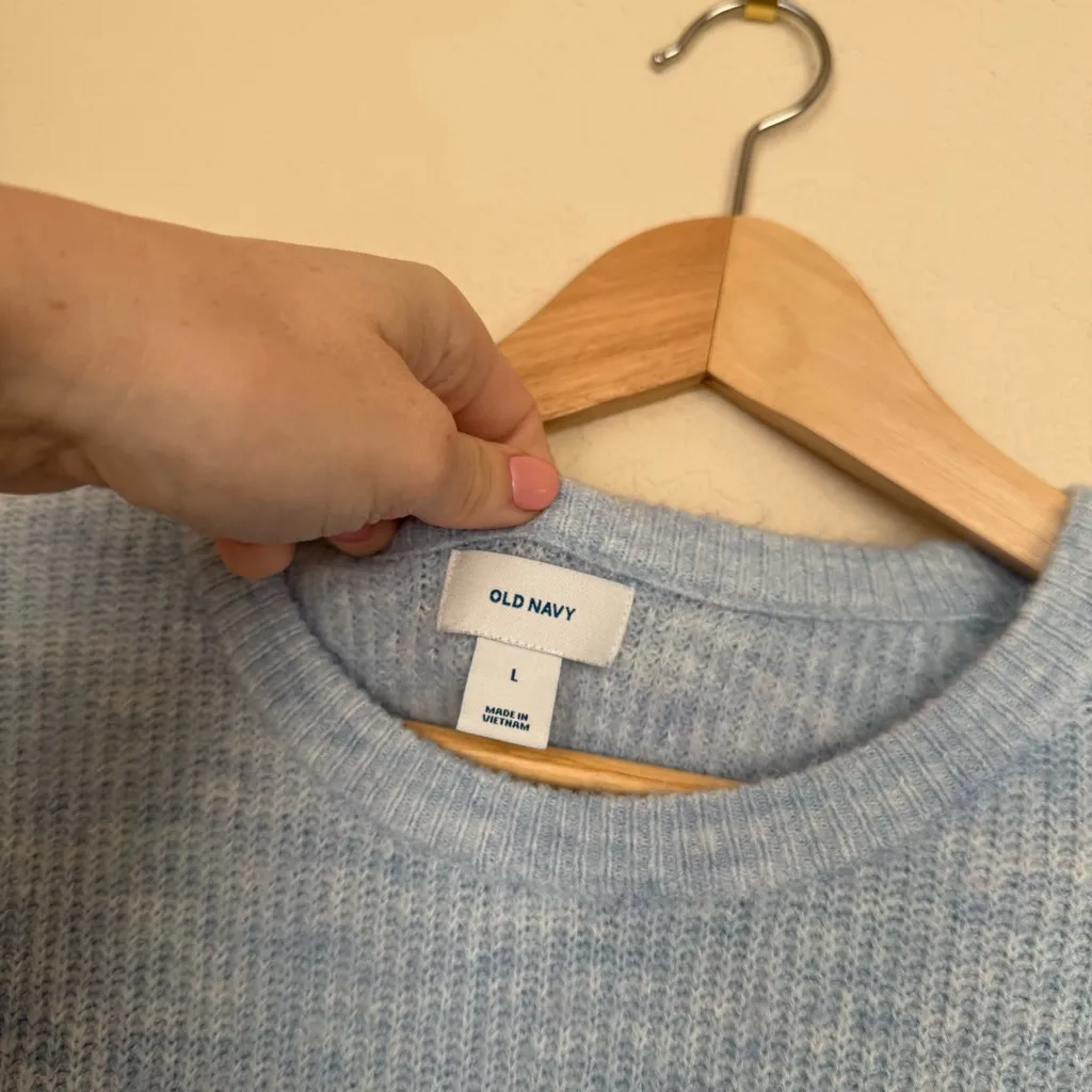 Old navy baby blue sweater size large - Image 3