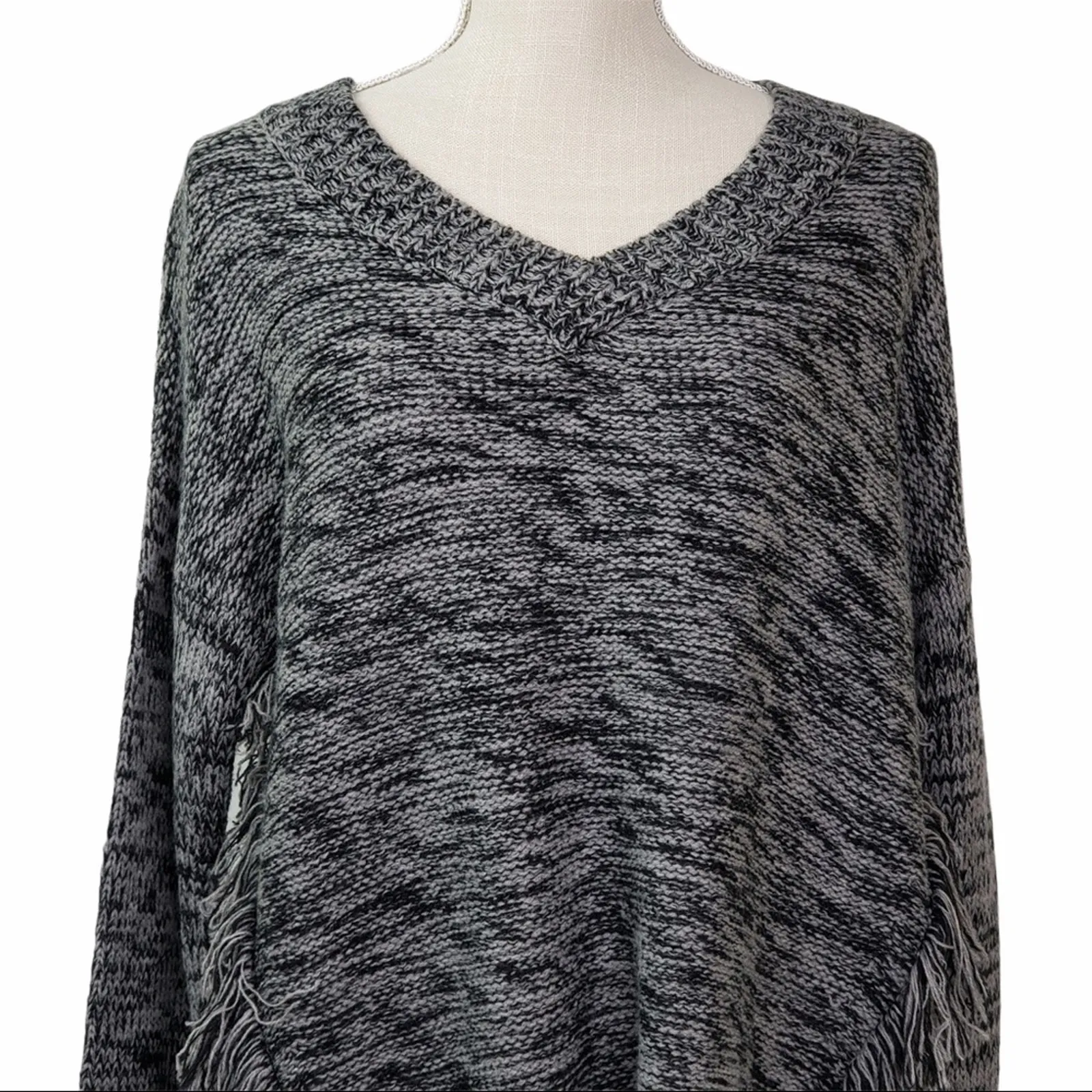 Love Token Amelia Fringe Sweater - Image 6