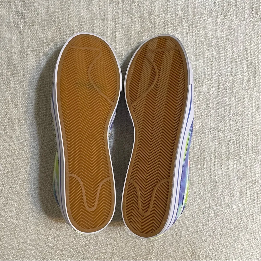 Nike Women’s Tie-Dye Slip On Sneakers - Image 13