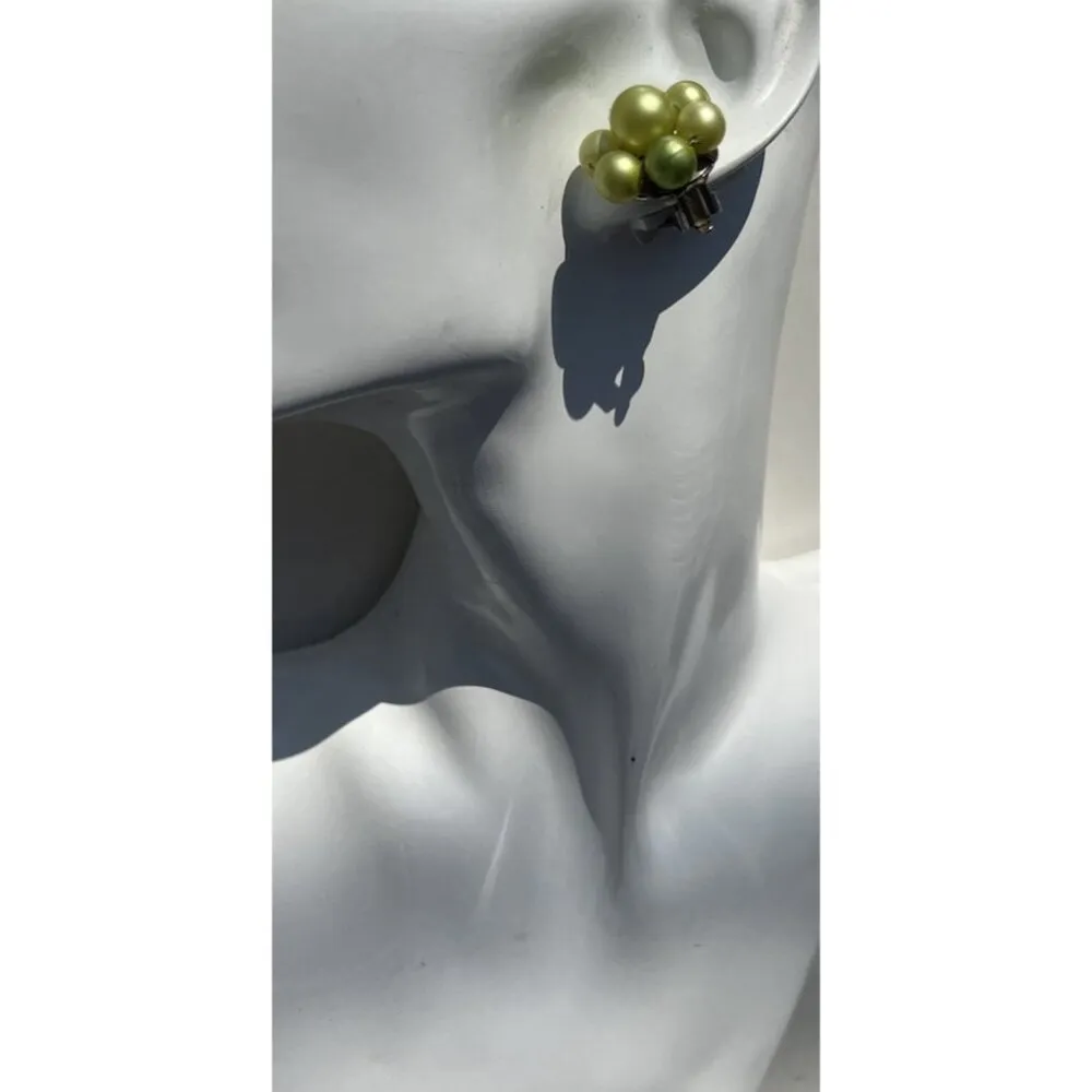 Vintage Clip On Earrings Cluster Green Leaves Round Beaded Hong Kong Soft 1" - Image 7