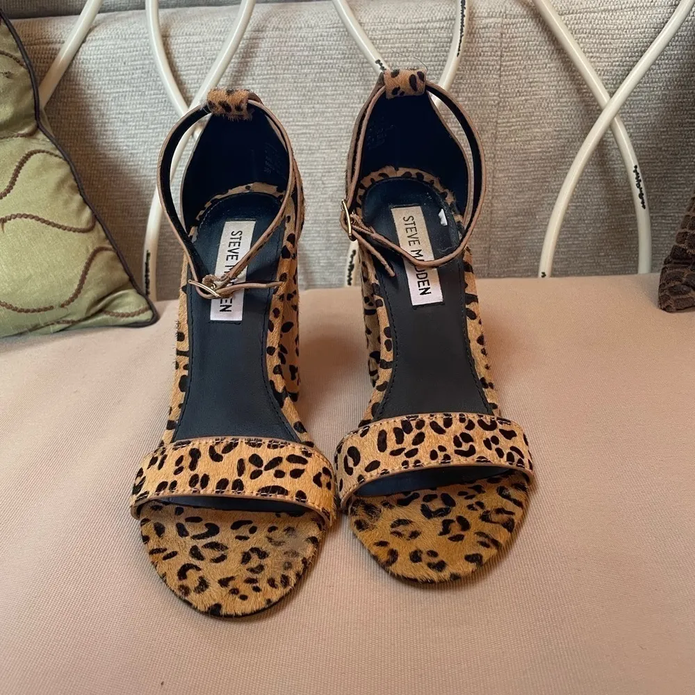 Steve Madden Carrson Real Fur‎ Sandal in Leopard Multi Size 7 - Image 4