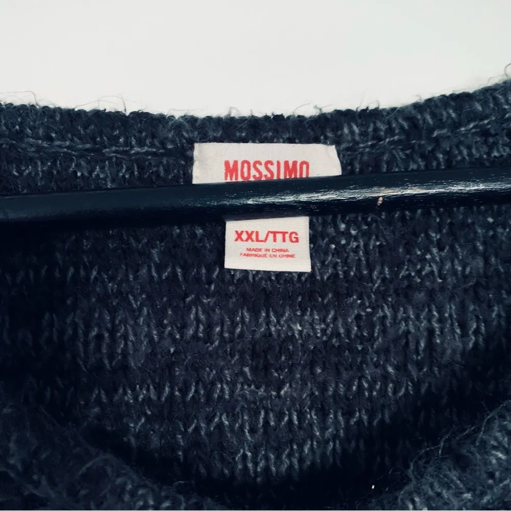 MOSSIMO Women's Heathered Dark Grey/Black Fuzzy Knit Cropped Sweater | Size: XXL - Image 5