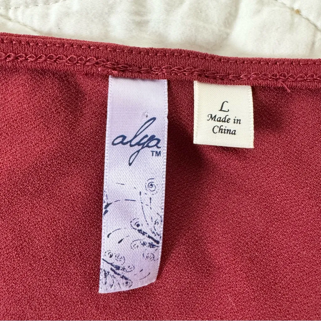 Alya Wine Wrap Womens
Top L V-Neck Floral Embroidered Bell Sleeve Cottage Boho - Image 6