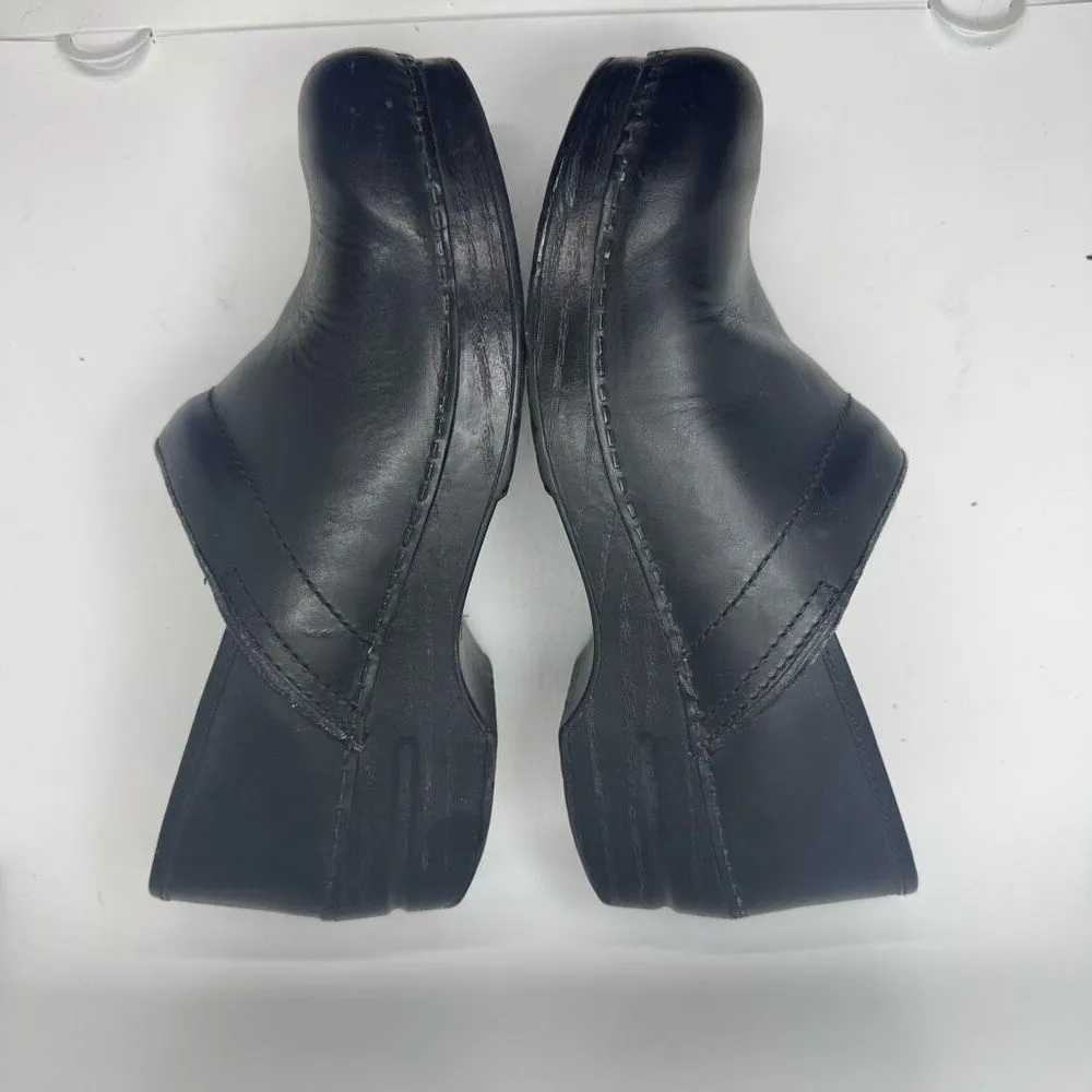 Dansko Professional Cabrio Clog - Image 5