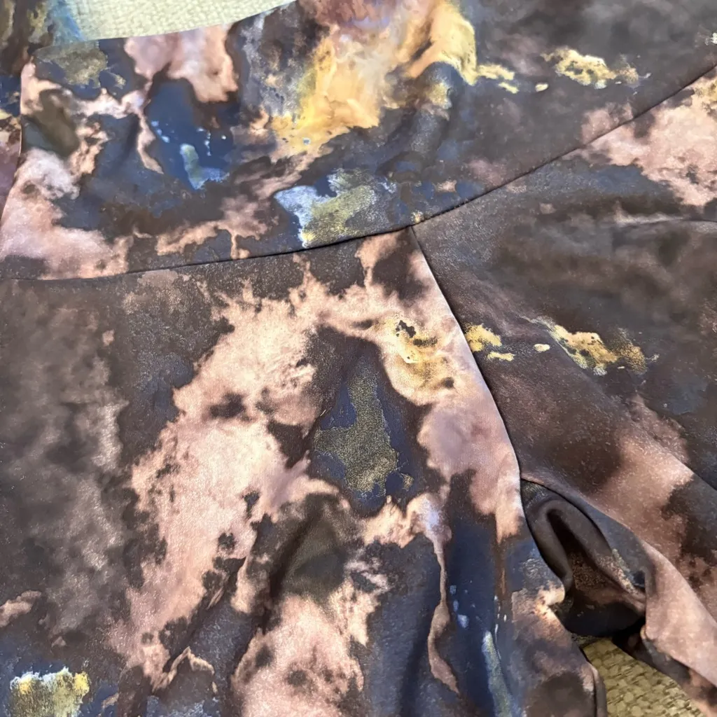 ONZIE High Rise‎ Leggings in Purple Marble Size Small - Image 4