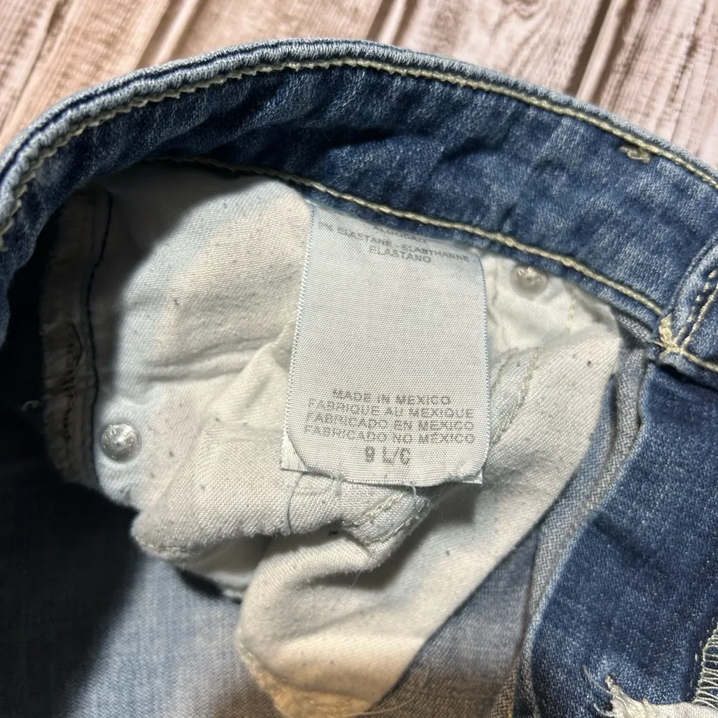 Levi’s 518 Superlow Flare Jeans Women’s Y2K Lowrise - Image 4