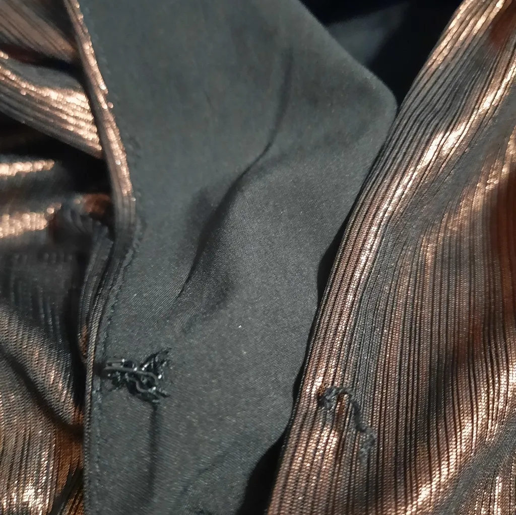 Adelyn Rae Lexi Metallic Jumpsuit Size Small - Image 3