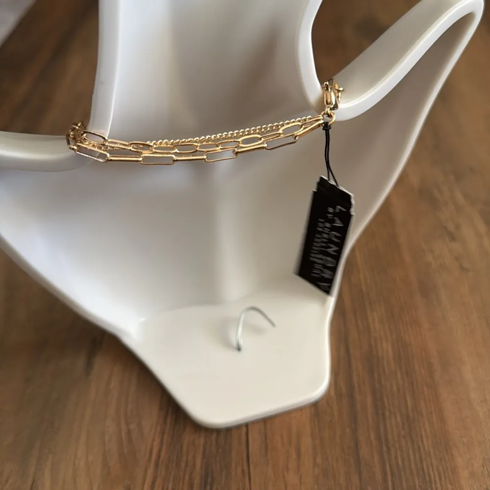 Laundry by Shelli Segal Elegant Gold Chain Necklace - Image 3