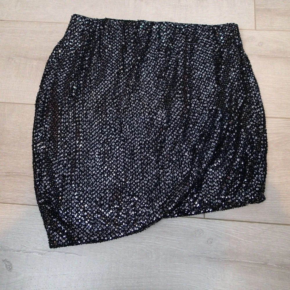 Theory Hailey Skirt Black Metallic Sequin Asymmetrical Hem - Image 4