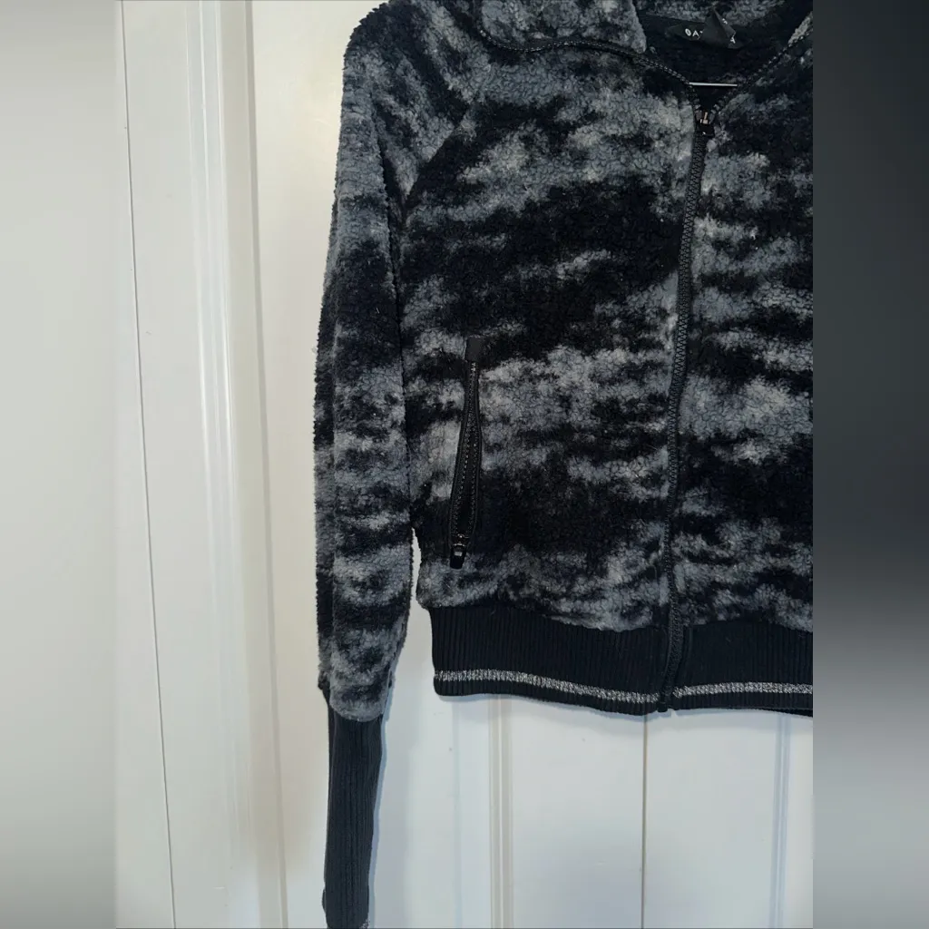 Athleta Tugga Sherpa Full Zip Jacket XS - Image 3