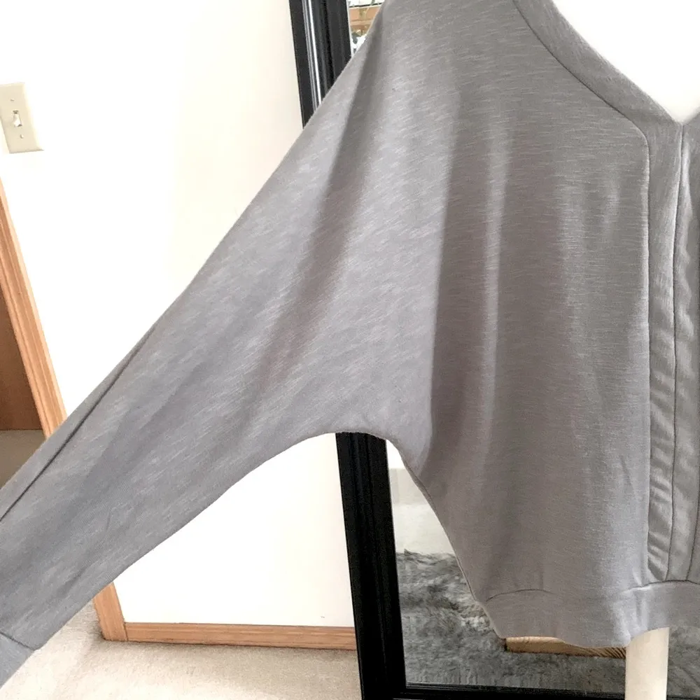 Jane and Delancey Gray Top - Image 3