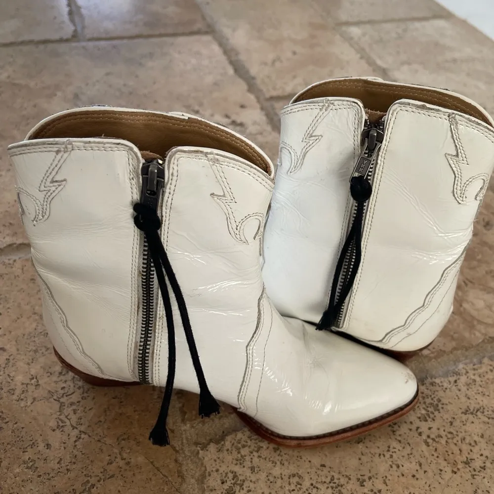 Women's New Frontier Western
Booties - Pointed Toe - Image 9