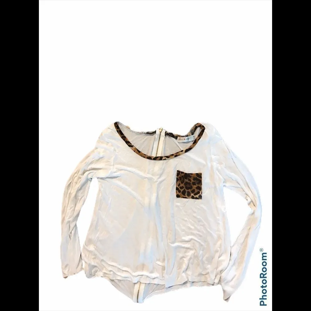 Heart & Hips Heart & Hip Medium Cheetah Blouse White - Image 8