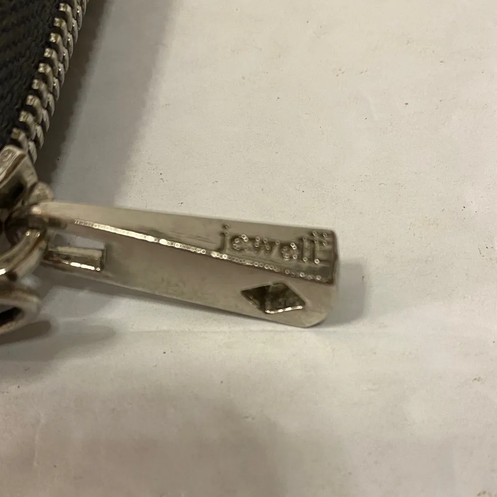 Jewell Dark Brown Textured Women's Wallet - Image 3