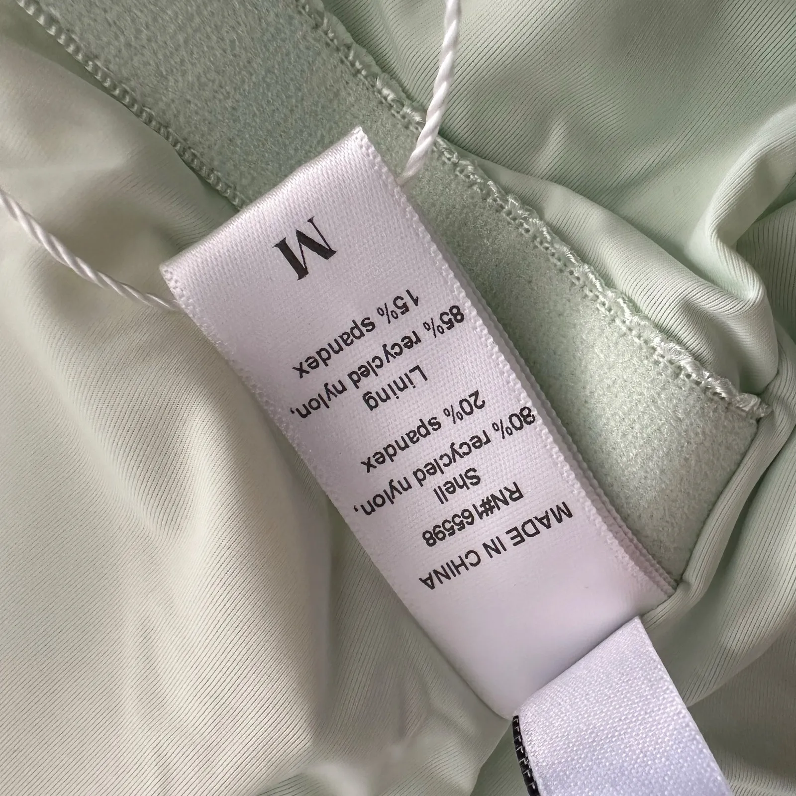 Andie Swim The Romana One Piece Swimsuit Medium
Pistachio Green - Image 9