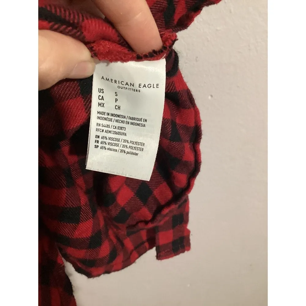 American Eagle Women’s Shirt Small Cap Sleeve Red Black Plaid Button Down - Image 5